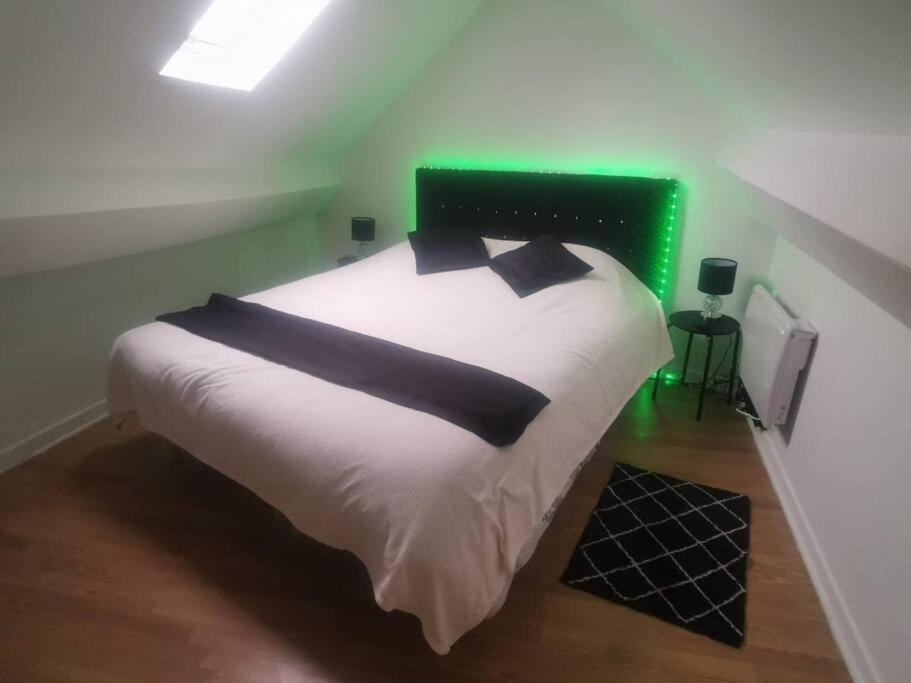 Smart House Airport Cdg, Asterix Appartement Louvres Buitenkant foto